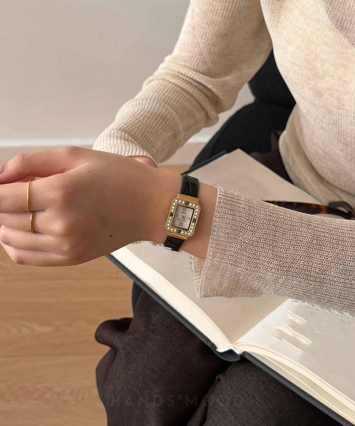 Unisex Quartz Klokke med Zircon Detaljer og Skalldesign 3