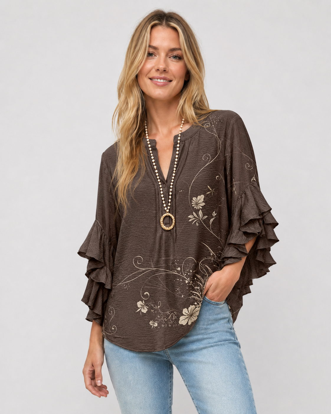 Damebluse med Blomstertrykk og Ruffede Ermer