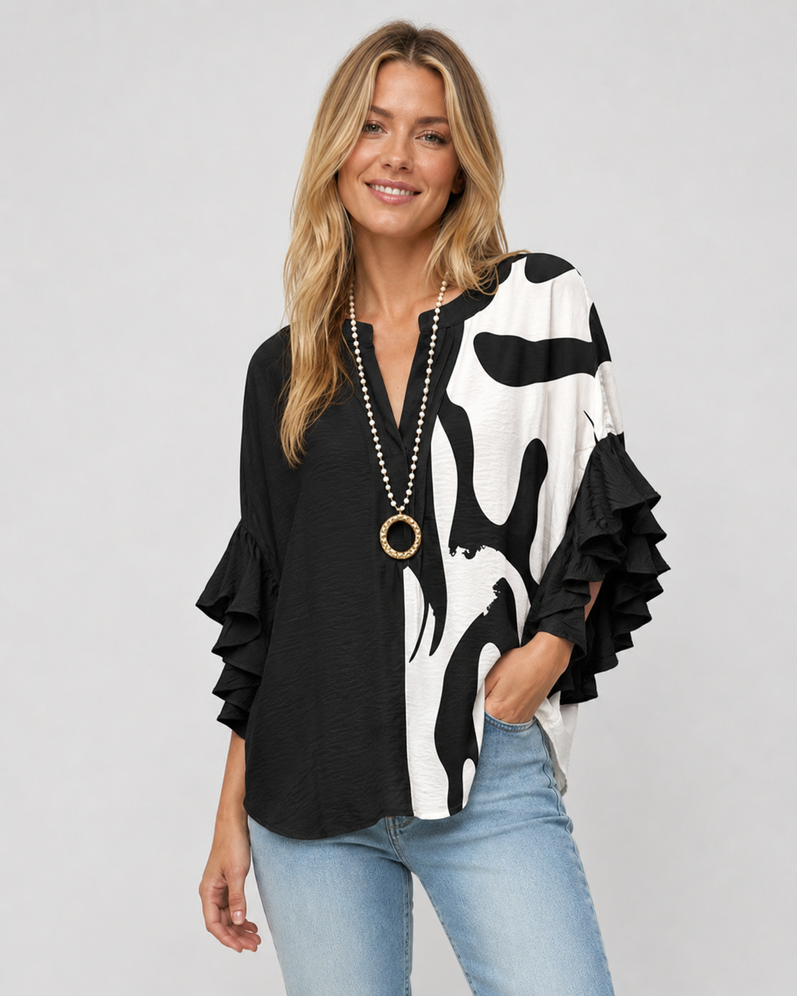 Damebluse med Blomstertrykk og Ruffede Ermer