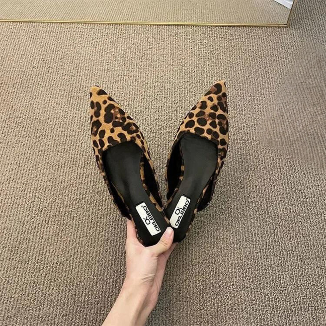 Spiss tå-mules i leopardmønster for dame