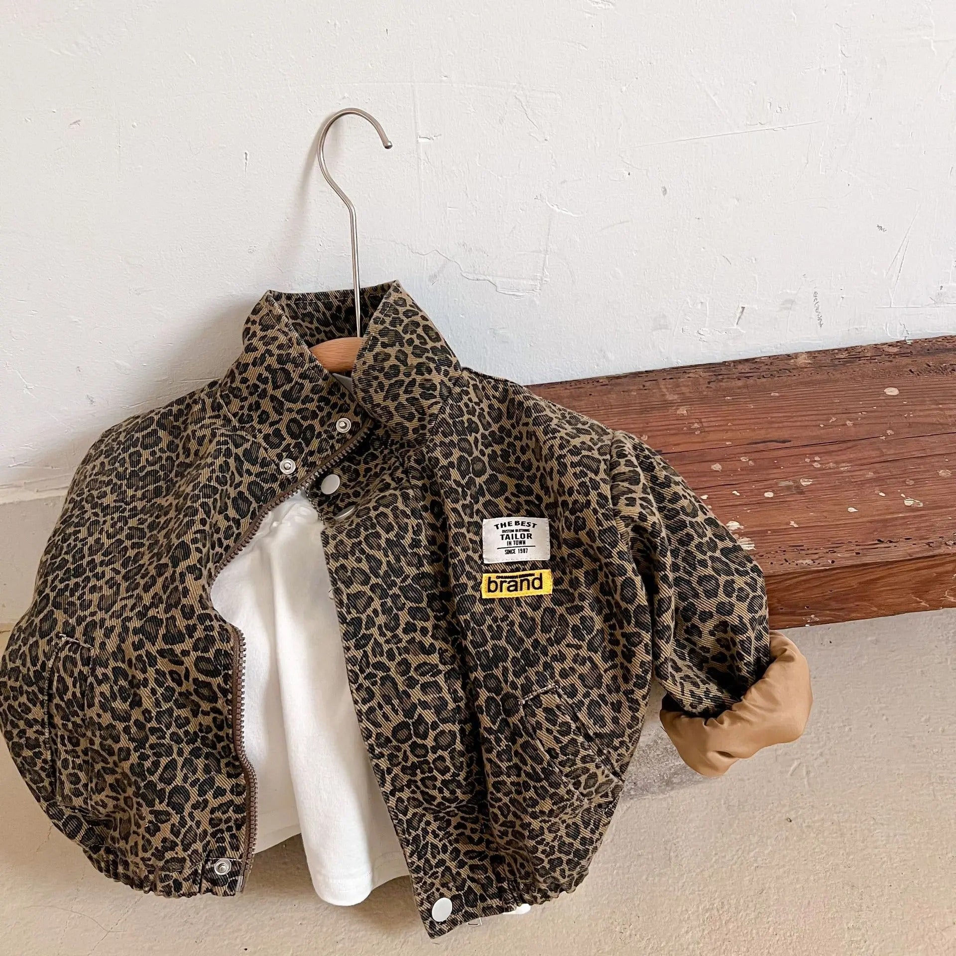 Leopardmønstret jakke for barn