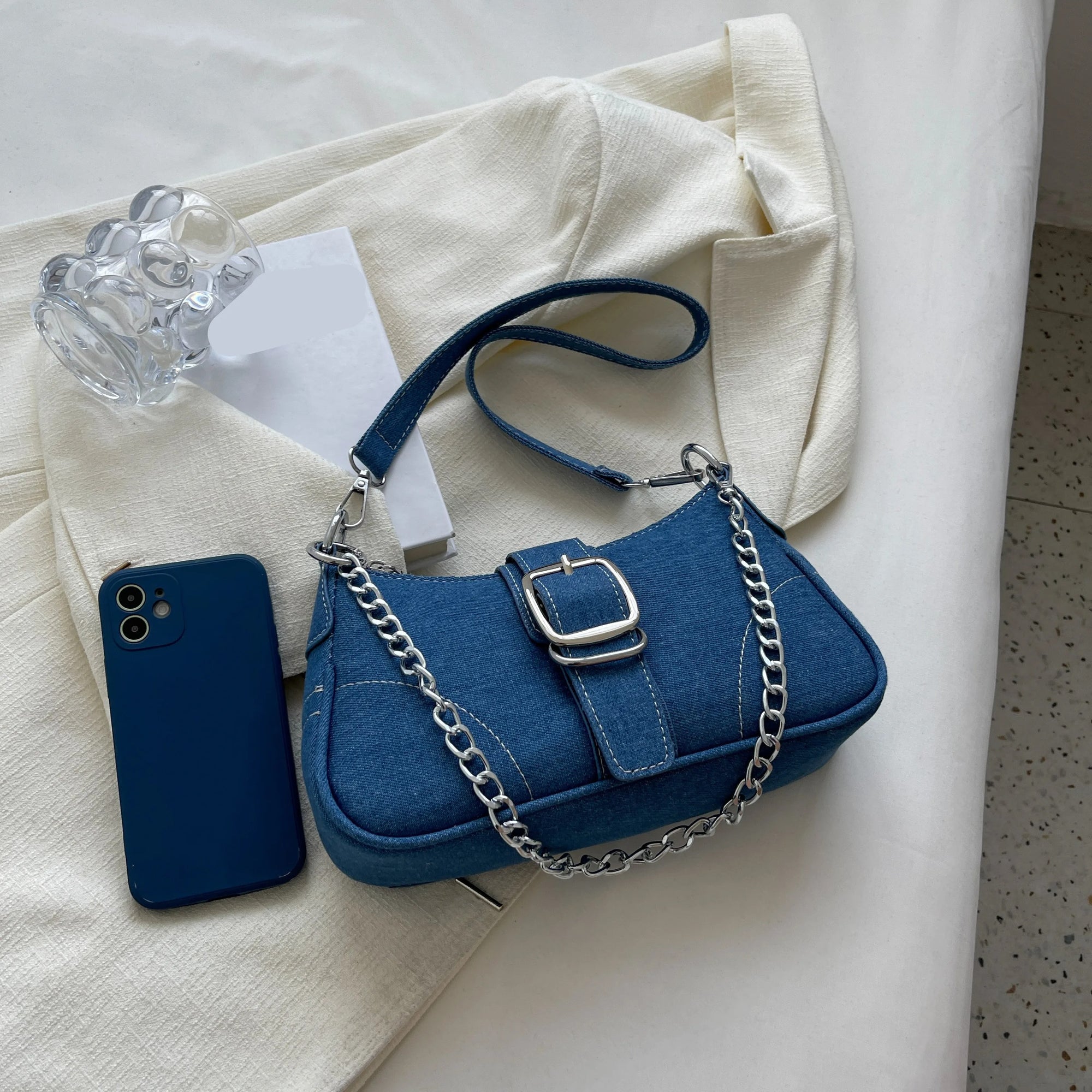 Crossbody-veske i denim for kvinner