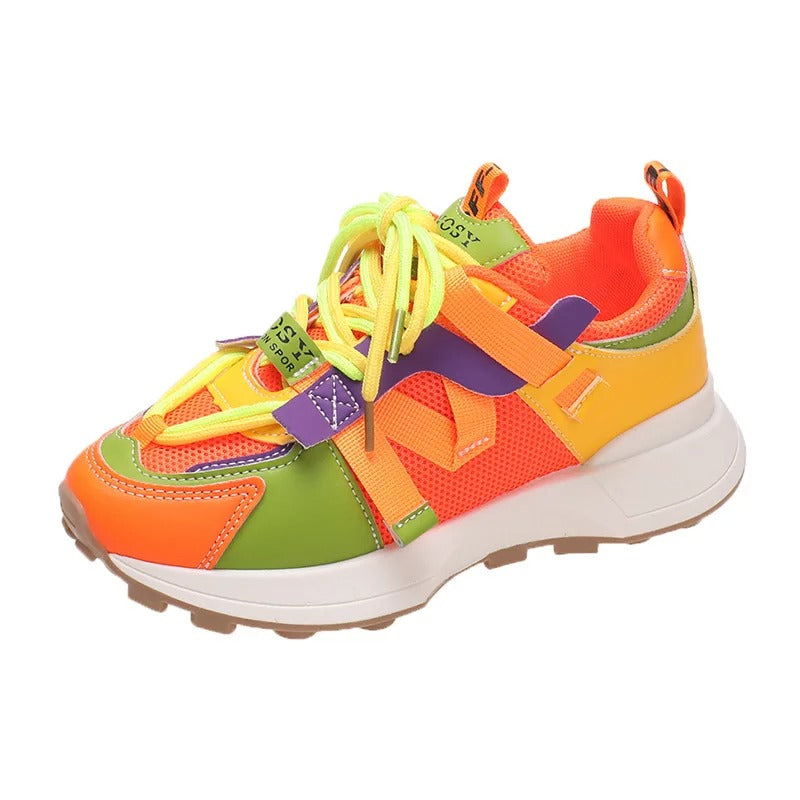 Pustende fargede joggesko for kvinner