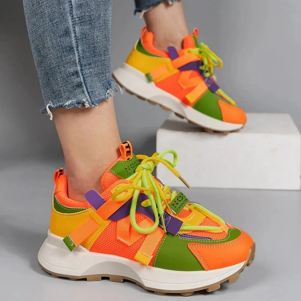 Pustende fargede joggesko for kvinner