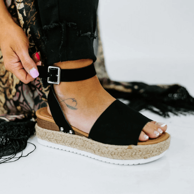 Sommersandaler for kvinner