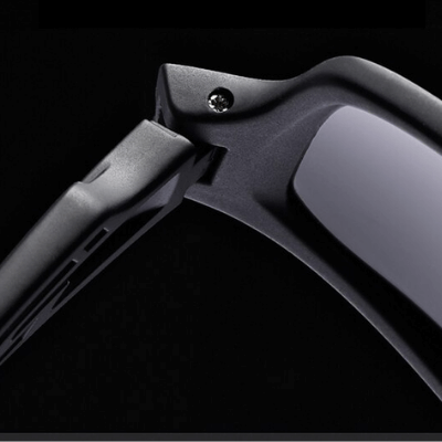 Solbriller med Dallas-tema