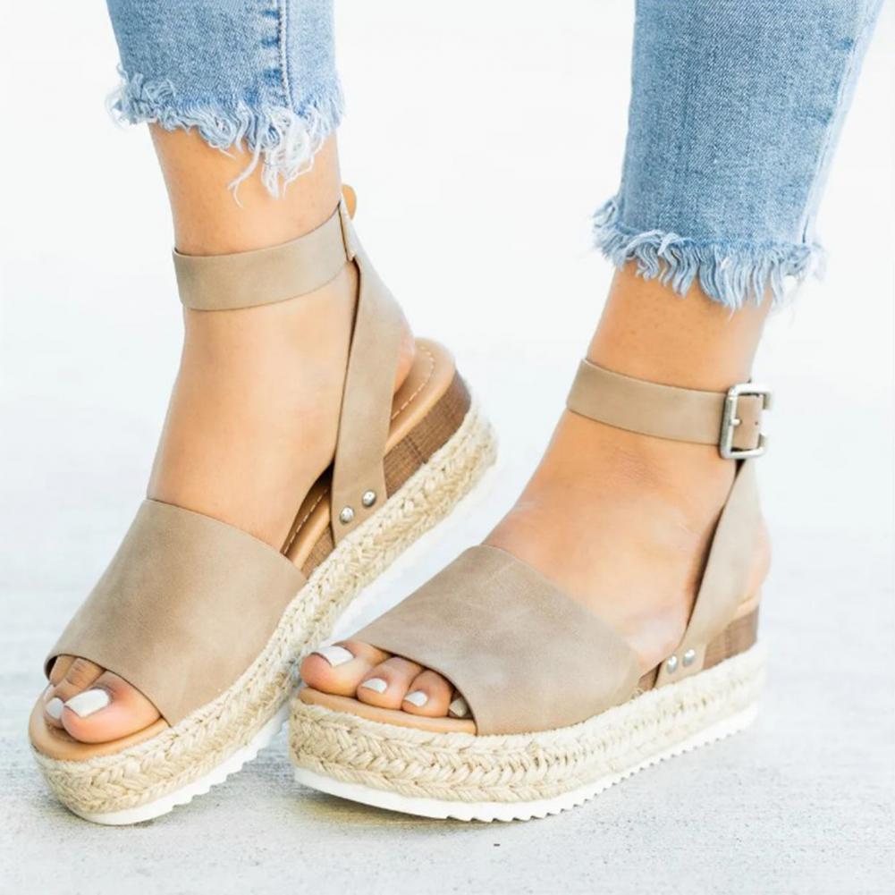 Sommersandaler for kvinner