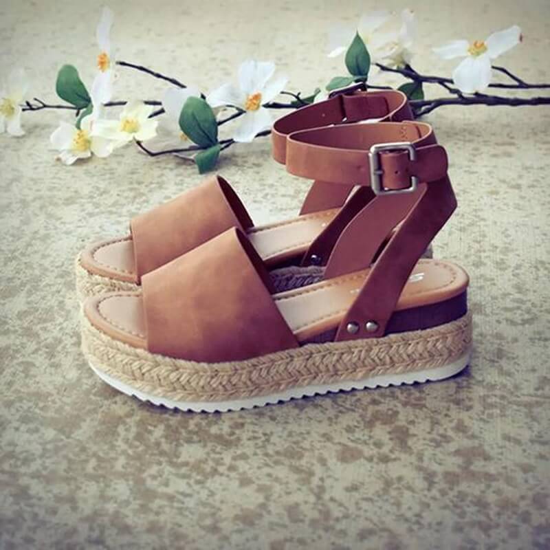 Sommersandaler for kvinner