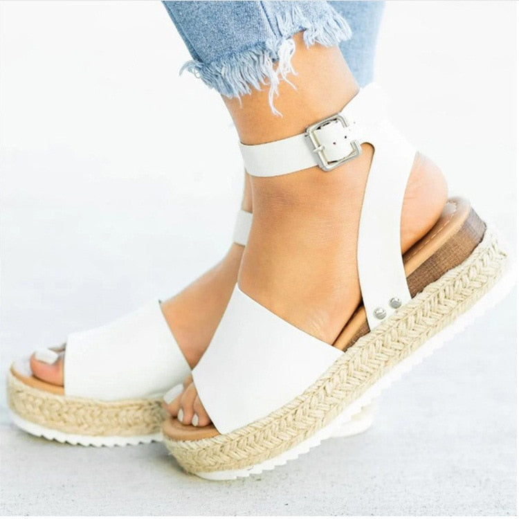 Sommersandaler for kvinner