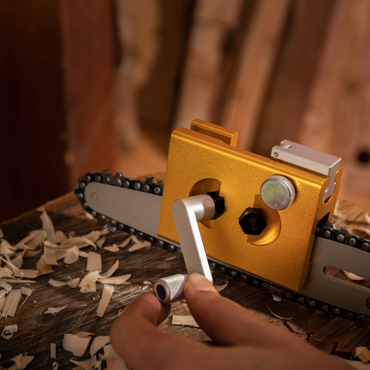 Bærbart motorsagsliperverktøy