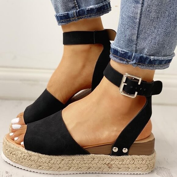 Sommersandaler for kvinner